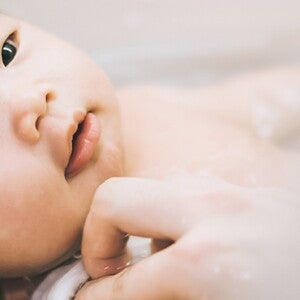 How to bathe a baby How to bathe a baby