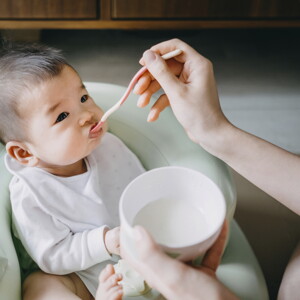 Common weaning foods and the risk of allergy Common weaning foods and the risk of allergy