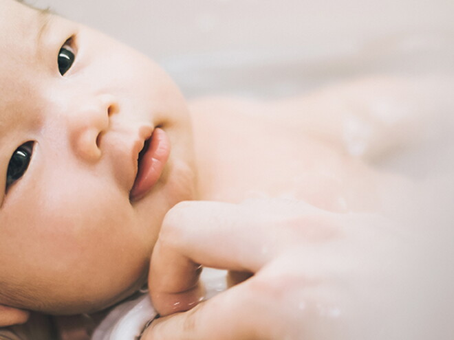 How to bathe a baby How to bathe a baby