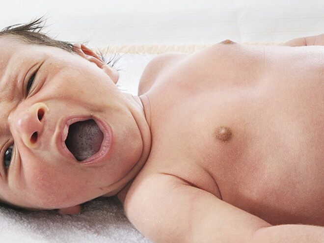 How to top and tail a baby How to top and tail a baby